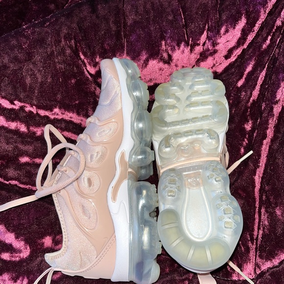 COPY - Nike air vapormax plus - Picture 2 of 4